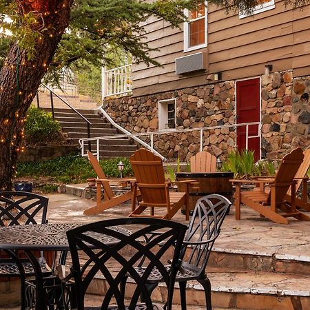 Prescott Pines Inn Экстерьер фото