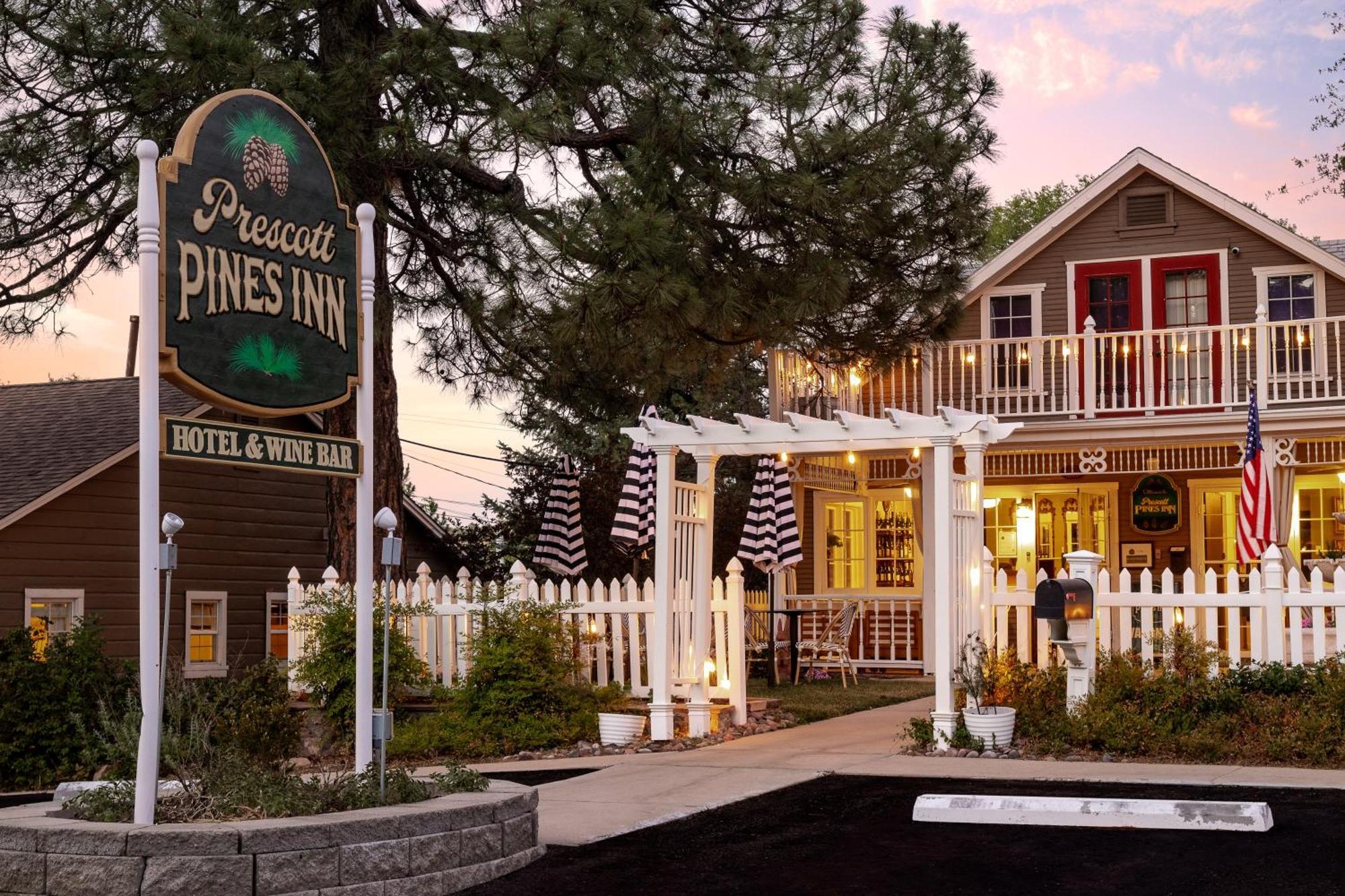 Prescott Pines Inn Экстерьер фото
