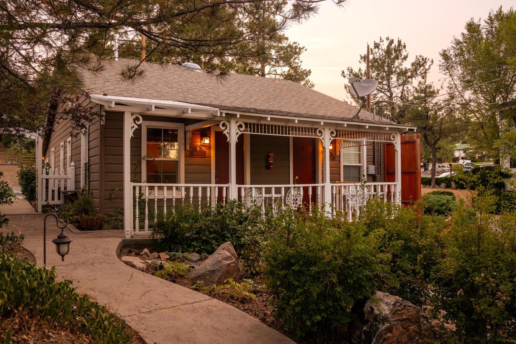 Prescott Pines Inn Экстерьер фото