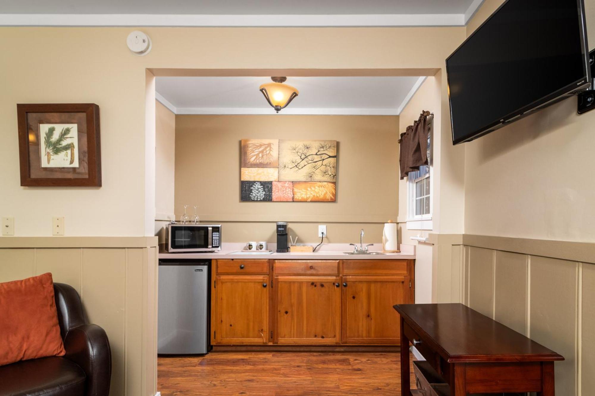 Prescott Pines Inn Экстерьер фото