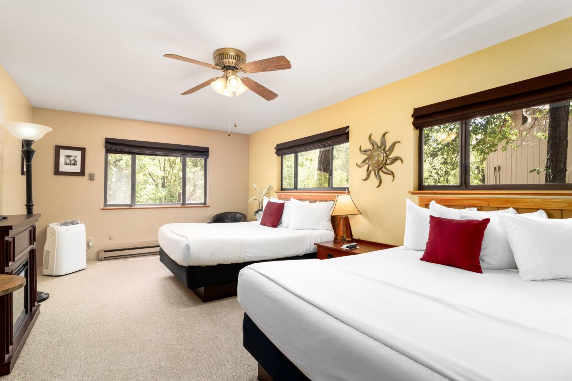 Prescott Pines Inn Экстерьер фото