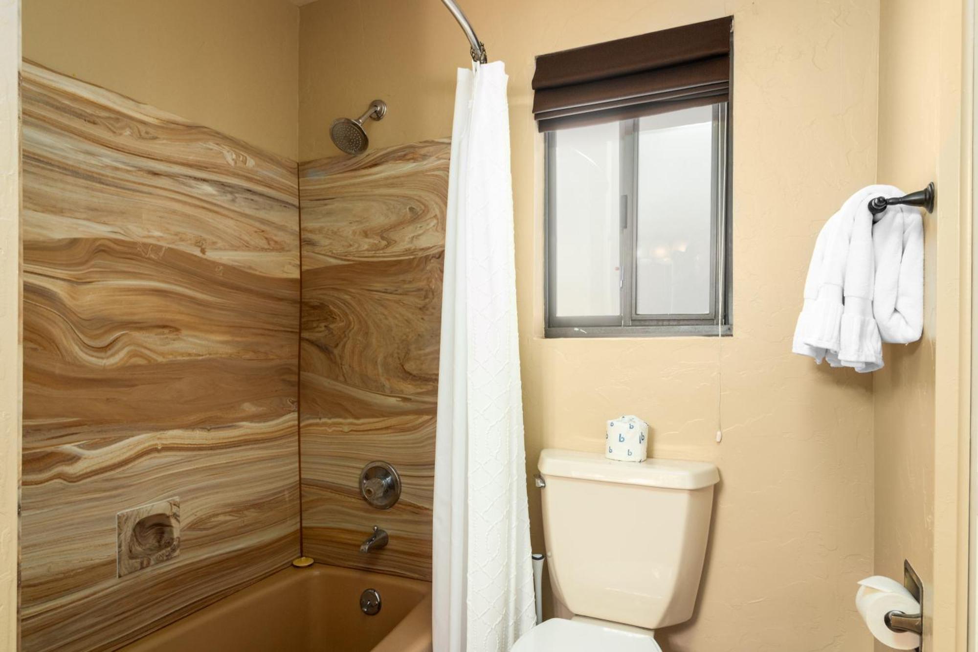 Prescott Pines Inn Экстерьер фото