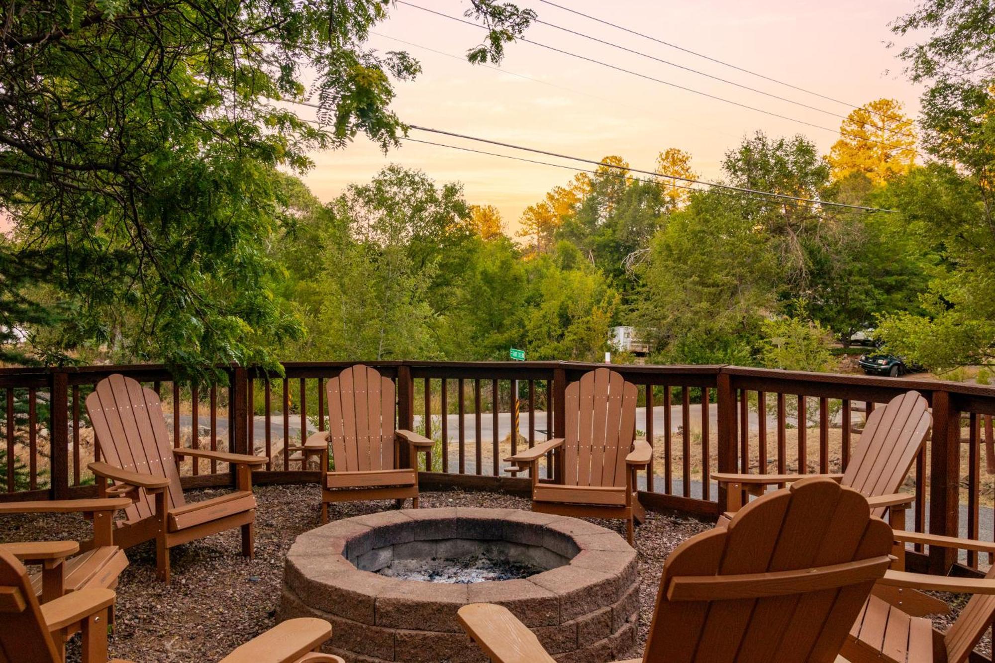 Prescott Pines Inn Экстерьер фото